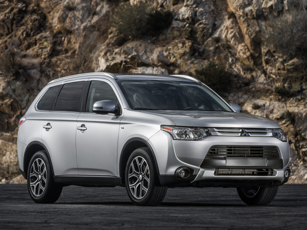 Обои картинки фото автомобили, mitsubishi, 2015г, outlander, us-spec, серый