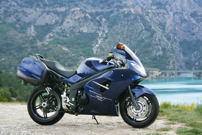 Обои картинки фото мотоциклы, triumph