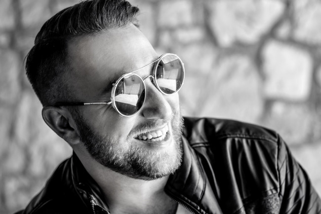 Обои картинки фото мужчины, - unsort, усы, борода, очки, улыбка