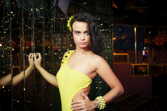 Картинка девушки -+брюнетки +шатенки golden girls ночной клуб модель