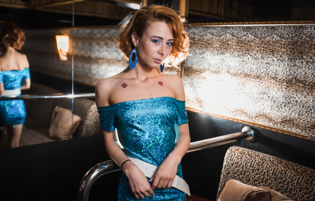Обои картинки фото девушки, - рыжеволосые и разноцветные, golden, girls, ночной, клуб, модель