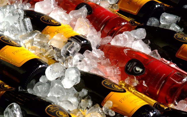 Обои картинки фото бренды, бренды напитков , разное, лед, бутылки, вино