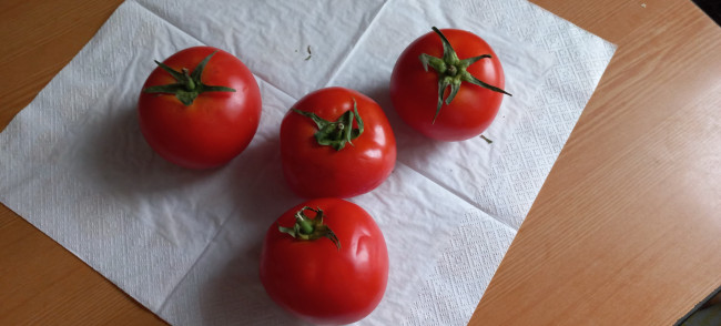 Обои картинки фото еда, помидоры, спелые, томаты