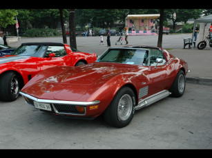 Картинка автомобили выставки уличные фото