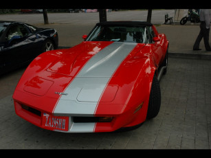 Картинка автомобили выставки уличные фото