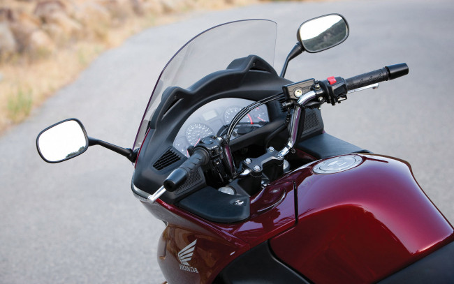 Обои картинки фото мотоциклы, honda