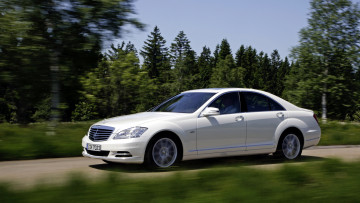 Картинка mercedes автомобили benz двигатели автобусы грузовики легковые подразделение daimler ag германия mercedes-benz