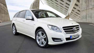 Картинка mercedes автомобили benz двигатели автобусы грузовики легковые подразделение daimler ag германия mercedes-benz