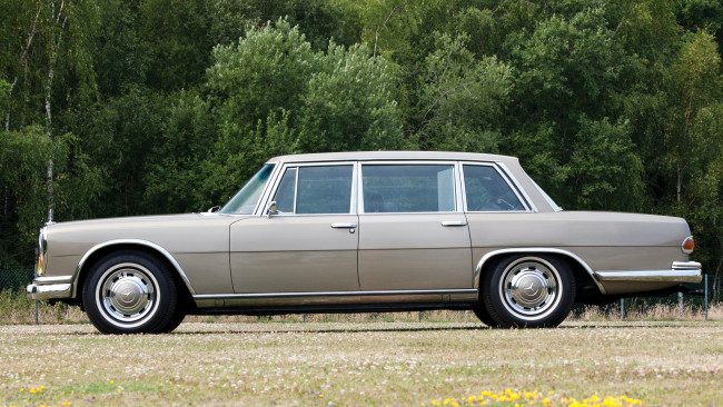 Обои картинки фото mercedes, автомобили, benz, двигатели, автобусы, грузовики, легковые, подразделение, daimler, ag, германия, mercedes-benz