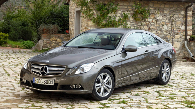 Обои картинки фото mercedes, coupe, автомобили, benz, mercedes-benz, германия, подразделение, daimler, ag, двигатели, автобусы, грузовики, легковые