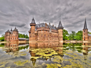 Картинка города -+дворцы +замки +крепости замок пруд парк