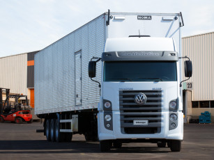 Картинка автомобили volkswagen 25-420 tractor constellation