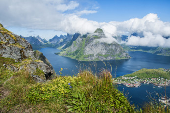 Картинка города -+пейзажи городок залив горы море