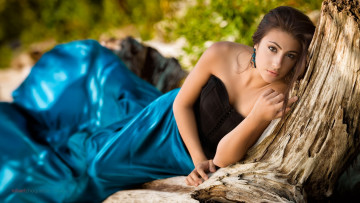 Картинка девушки -unsort+ брюнетки +шатенки брюнетка волосы платье дерево