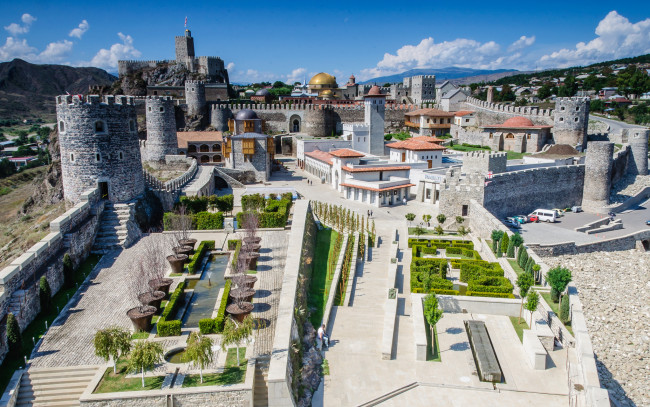 Обои картинки фото amazing castle, города, - дворцы,  замки,  крепости, крепость, поселение