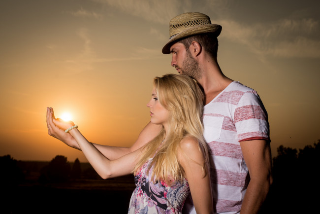 Обои картинки фото разное, мужчина женщина, солнце, ладони