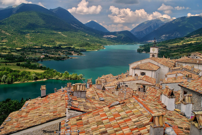 Обои картинки фото города, - пейзажи, гора, город, пейзаж, озеро