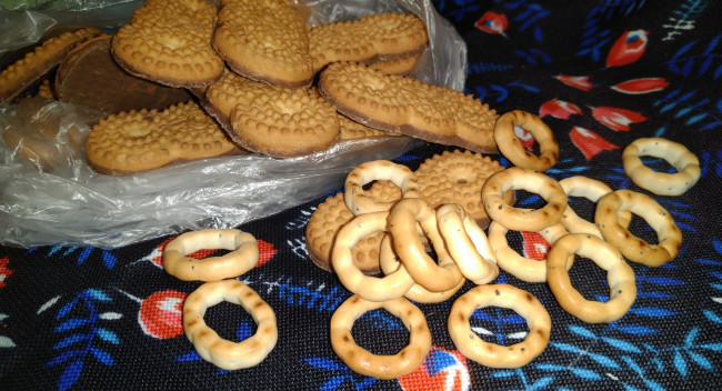 Обои картинки фото еда, пирожные,  кексы,  печенье, бублики, печенье