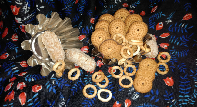 Обои картинки фото еда, пирожные,  кексы,  печенье, печенье, бублики, пряники