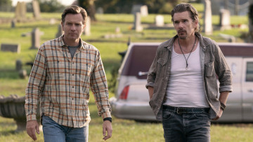 Картинка raymond+&+ray+||+2022 кино+фильмы -unknown+ другое рэймонд и рэй драма комедия итан хоук юэн макгрегор