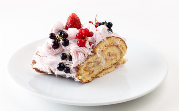 обоя еда, пирожные,  кексы,  печенье, ягоды, пирожное, крем, клубника, смородина