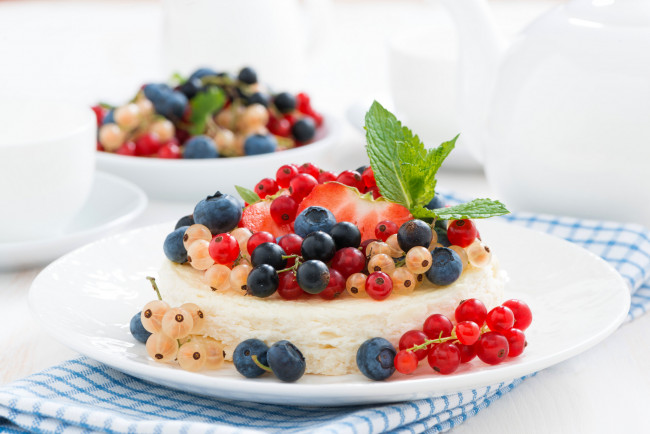 Обои картинки фото еда, мороженое,  десерты, ягоды, десерт, сладость, смородина