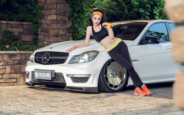 обоя автомобили, -авто с девушками, автомобиль, фон, взгляд, девушка