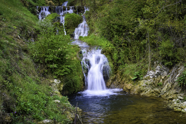 Обои картинки фото природа, водопады, лес, река, водопад