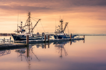 Картинка корабли траулеры +сейнеры +плавбазы рыболовы