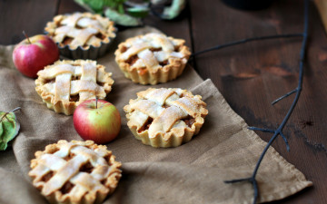 Картинка еда пирожные +кексы +печенье кексы яблоки