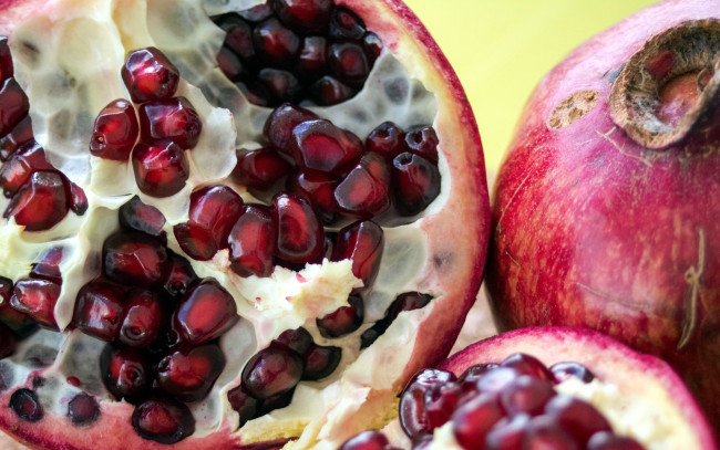 Обои картинки фото еда, гранат, зерна, макро