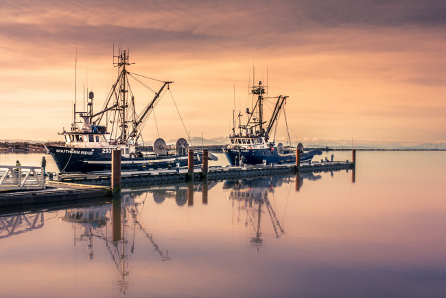 Обои картинки фото корабли, траулеры,  сейнеры,  плавбазы, рыболовы