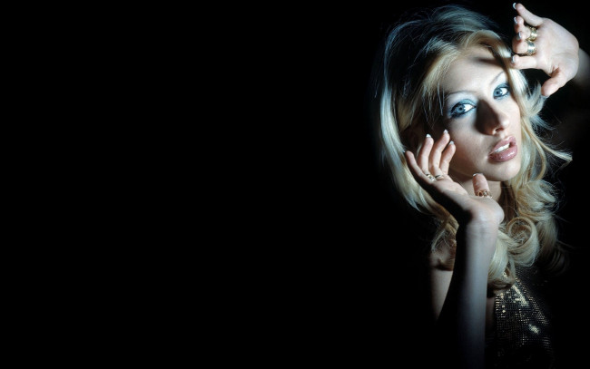 Обои картинки фото музыка, christina aguilera, лицо, блондинка, певица, кристина, агилера