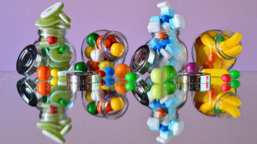 Картинка еда конфеты +шоколад +мармелад +сладости драже мармелад отражение