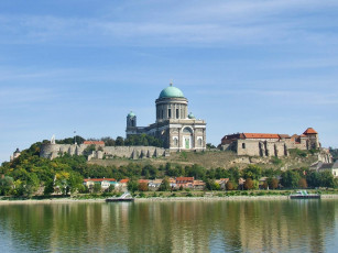 Картинка города католические соборы костелы аббатства