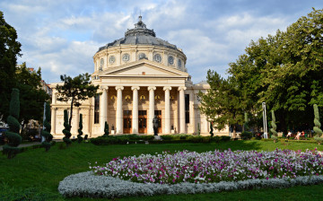 Картинка города дворцы замки крепости дворец клумба парк газон