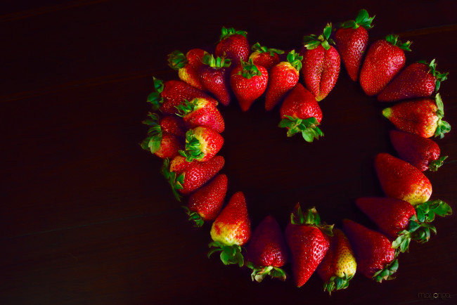 Обои картинки фото еда, клубника,  земляника, ягоды