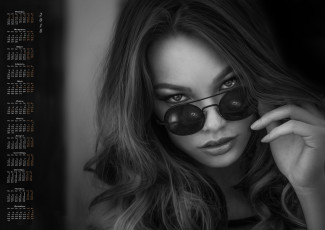 Картинка календари девушки 2018 лицо очки