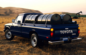 Картинка toyota+deluxe+long+diesel+truck+2wd+1982 автомобили toyota 1982 2wd long deluxe diesel truck