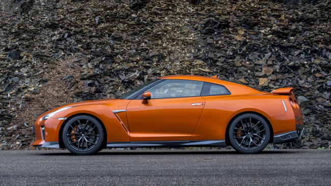 Обои картинки фото nissan gt-r premium 2017, автомобили, nissan, datsun, оранжевый, 2017, premium, gt-r