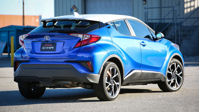 Обои картинки фото toyota c-hr 2018, автомобили, toyota, белая, синяя, c-hr, 2018
