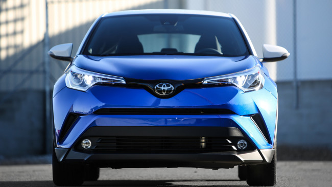 Обои картинки фото toyota c-hr 2018, автомобили, toyota, c-hr, синяя, белая, 2018