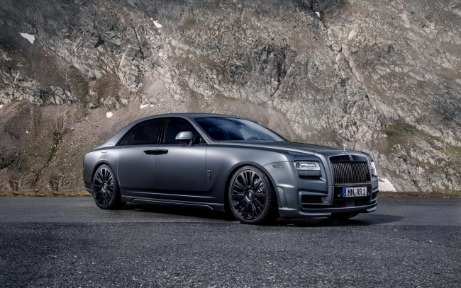 Обои картинки фото автомобили, rolls-royce, ghost, площадка, скала, серебристый, роллс-ройс