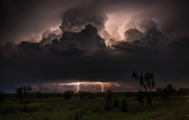 Обои картинки фото природа, молния,  гроза, простор