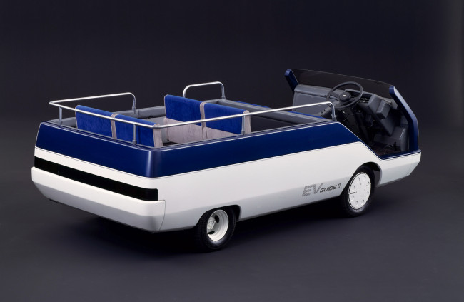 Обои картинки фото nissan ev guide-ii concept 1984, автомобили, nissan, datsun, ev, 1984, concept, guide-ii