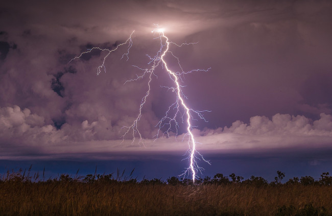 Обои картинки фото природа, молния,  гроза, простор