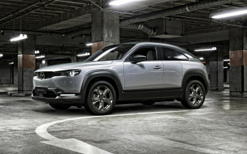 Картинка 2020++mazda+mx-30 автомобили mazda экстерьер 2020 mx-30 вид сбоку компактный кроссовер новинки авто серебристый японские