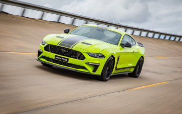 Картинка 2020+ford+mustang+r-spec автомобили ford американские суперкар зеленый mustang тюнинг спортивный купе вид спереди r-spec