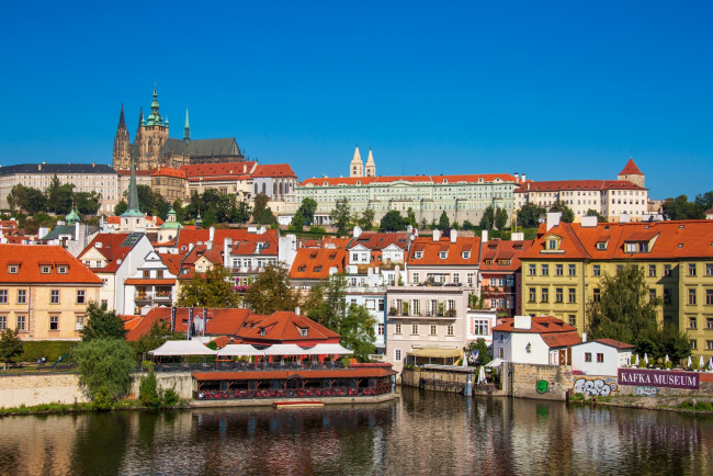 Обои картинки фото города, прага , чехия, влтава, кафе, панорама