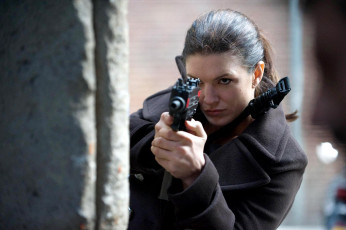 Картинка кино+фильмы haywire девушка оружие